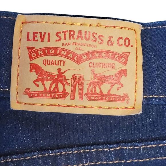 Levi’s Women’s Curvy Boot Cut Jeans Size 33 Dark Wash Stretch Denim - Picture 5 of 10